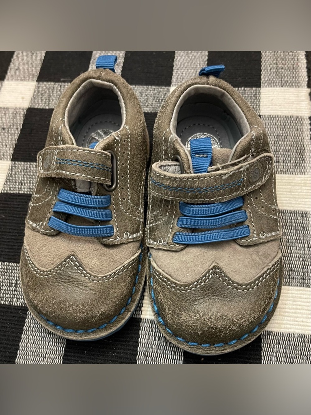 Stride Rite boys 5M gray blue Winston Medallion Collection